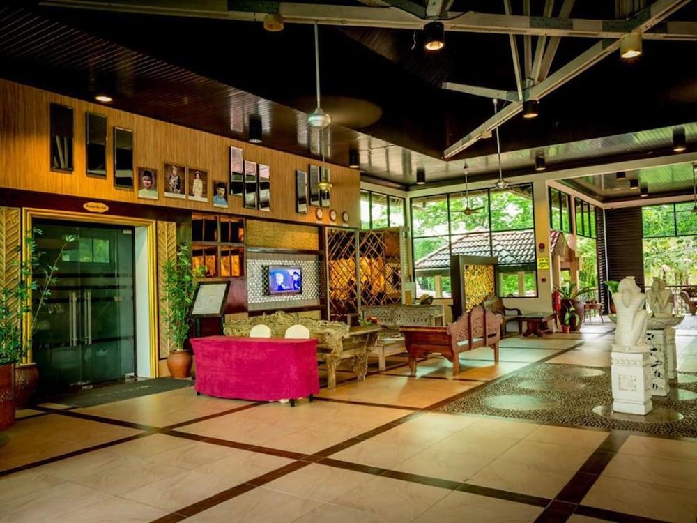 Beringgis Beach Resort & Spa Papar Exterior photo