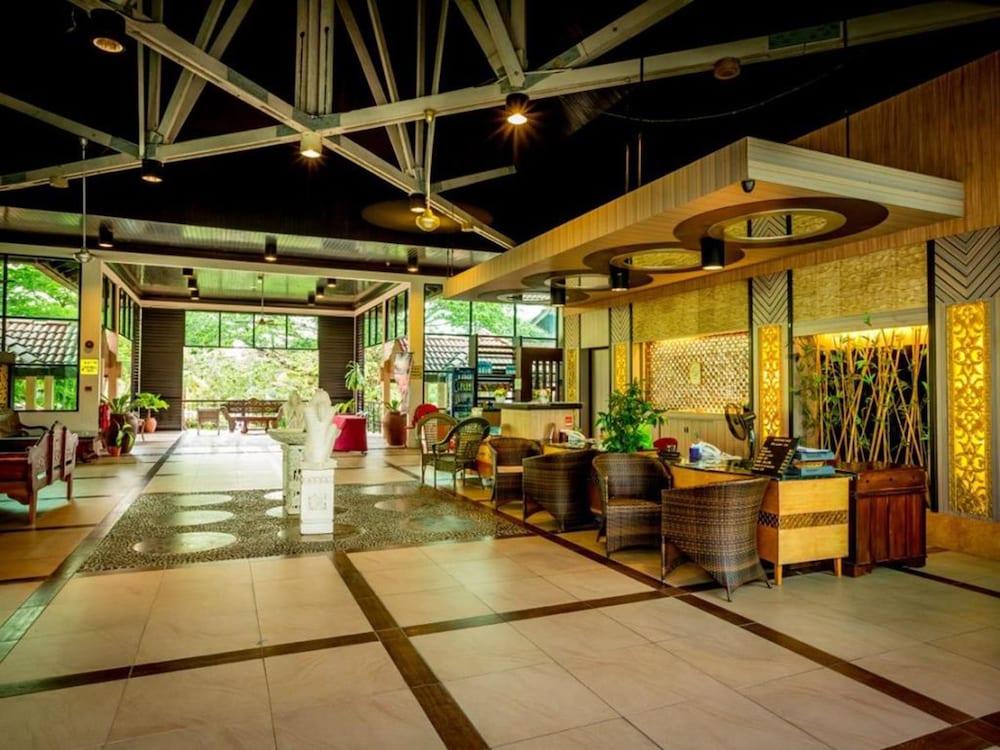 Beringgis Beach Resort & Spa Papar Exterior photo