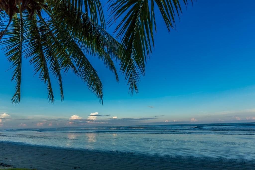 Beringgis Beach Resort & Spa Papar Exterior photo