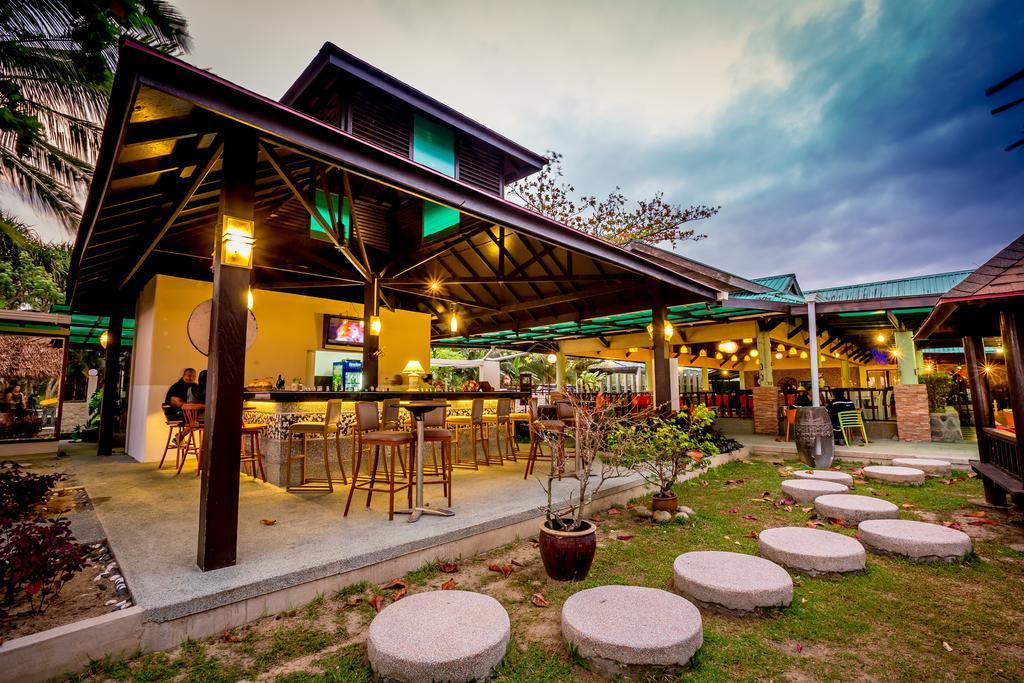 Beringgis Beach Resort & Spa Papar Exterior photo
