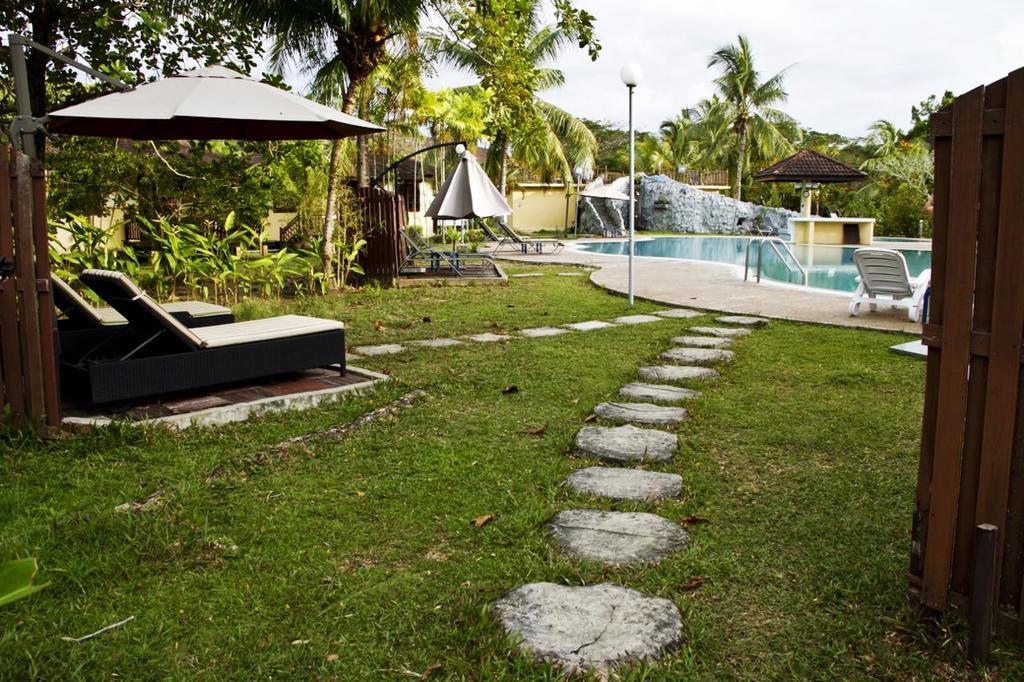 Beringgis Beach Resort & Spa Papar Exterior photo